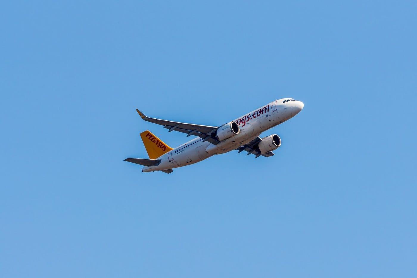Turkish Airlines Turn Back From Moscow After Zelensky Warning