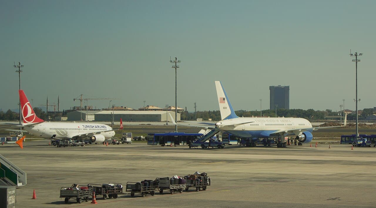 US envoys land in Moscow with a war-ending proposal